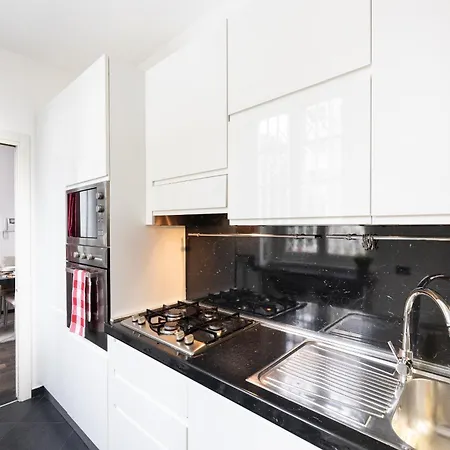 New Mico-fiera Elegante E Accessoriato, Wi-fi E Comfort * Milano