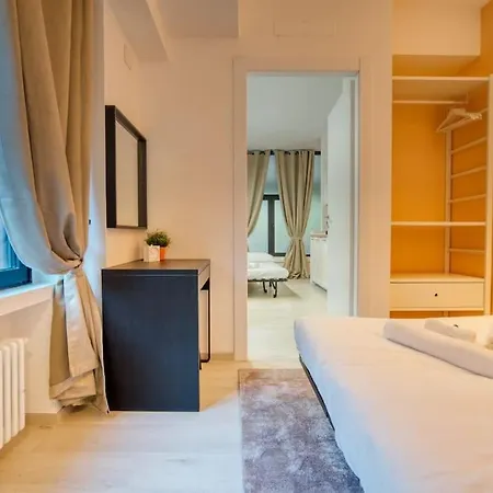 Apartment Suzzani 273 - Interno A3 Milan