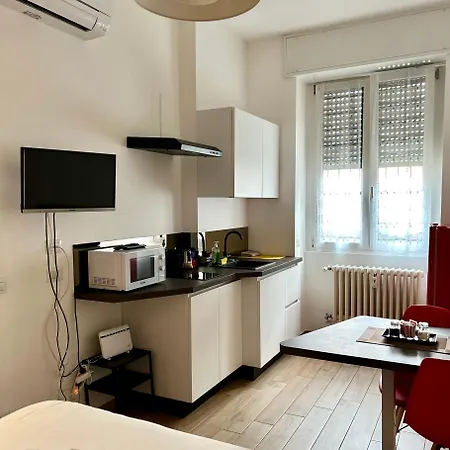 Fully Equipped Design In San Siro Apartment