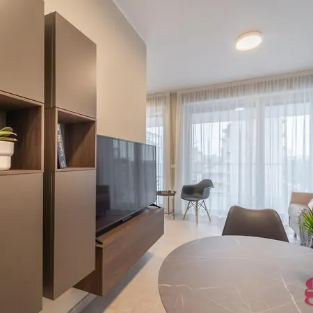 Apartment Stilicone 15 - Luxury Apt 4c *