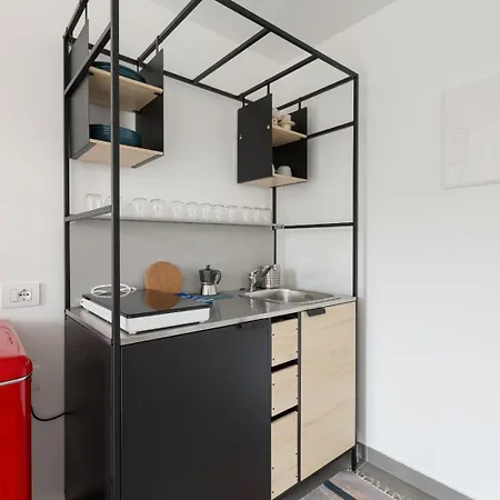 Guesthost - Udine M2 - Bright And Cozy Apartman