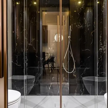 Dali Duomo Golden House Daire Milano