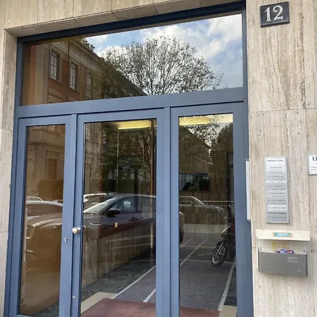 Xenia - Cozy Near Duomo - Porta Romana شقة