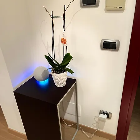 Elegante - Zona Solari- Design Week شقة ميلان