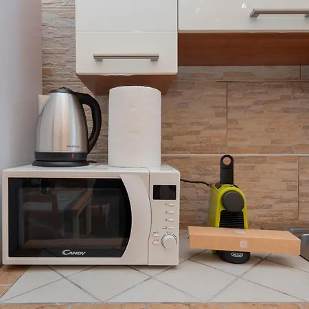 Ihost - Ornato 14 ميلان