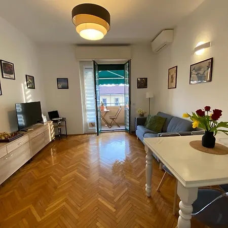 Daniela's Spazioso Ai Navigli 아파트