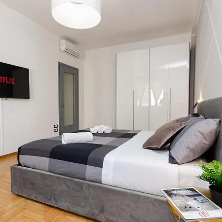 Vivimihome-Navigli Balcony & Parking *