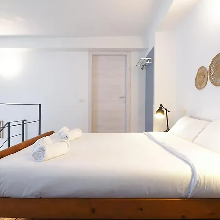 Apartman Primopiano - Acerenza Flats Milánó