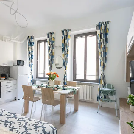 Apartment Ourjoy Condo, Free Parking, Ac, Wifi - M Gioia47, Station, Porta Nuova, Milan
