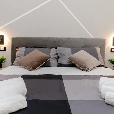 Vivimihome-Navigli Balcony & Parking Апартаменты *