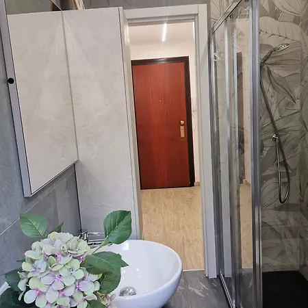 La Piccola Bomboniera Di Nord Apartment *
