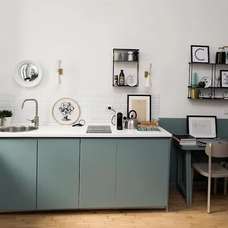 New Elegant Flat 3 Min From Station.