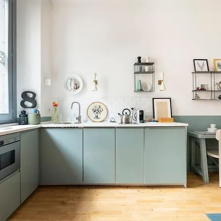 New Elegant Flat 3 Min From Station. Milão