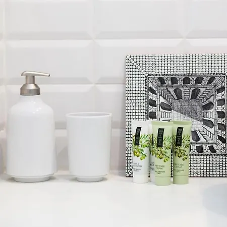 New Elegant Flat 3 Min From Station. *