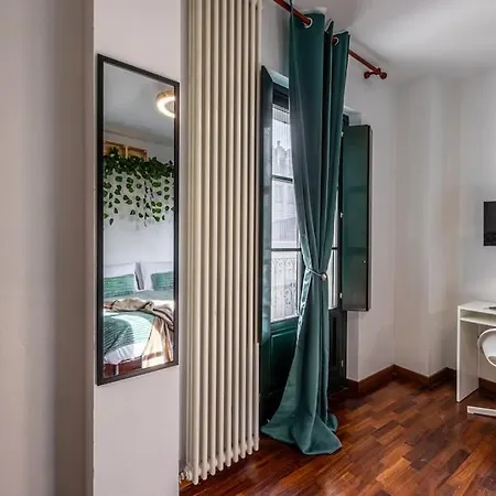 Close To Duomo Lovely City Center Flat Milan