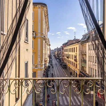 Close To Duomo Lovely City Center Flat Milan