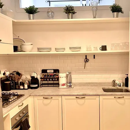 Ampio E Luminoso Bilocale Nel Centro Di Apartament Mediolan