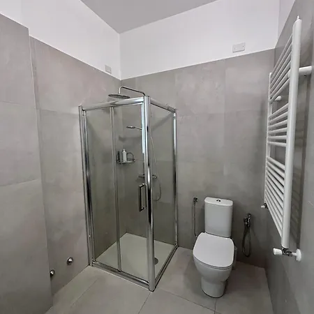 Apartment Bilocale In Bande Nere-metro Rossa Duomo *