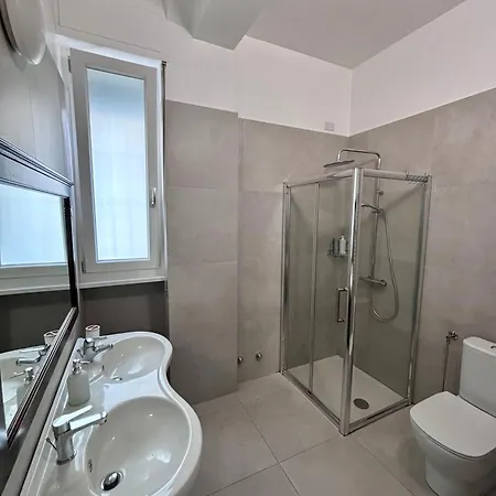 Bilocale In Bande Nere-metro Rossa Duomo Apartment *