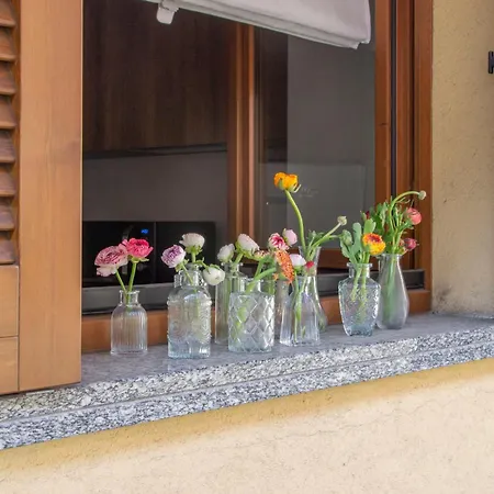 Small Island In * ミラノ