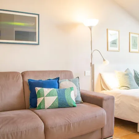 Small Island In Apartment Milan