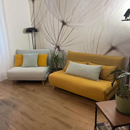 The House Of Dandelions - Duomo In 15min By Metro M3 Apartment *