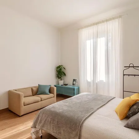 The House Of Dandelions - Duomo In 15min By Metro M3 Apartment