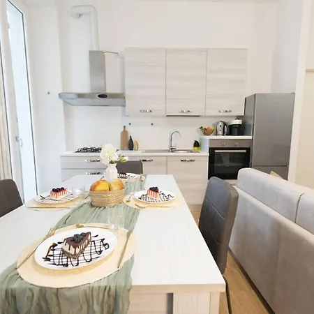 Apartment We - Premuda Boutique, Milan