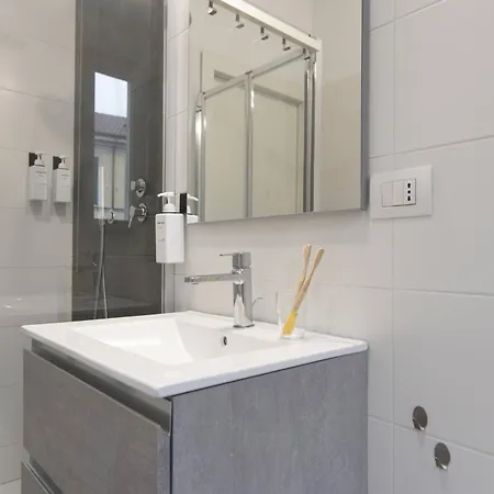 We - Premuda Boutique, *