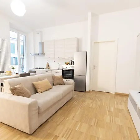 We - Premuda Boutique, * ミラノ