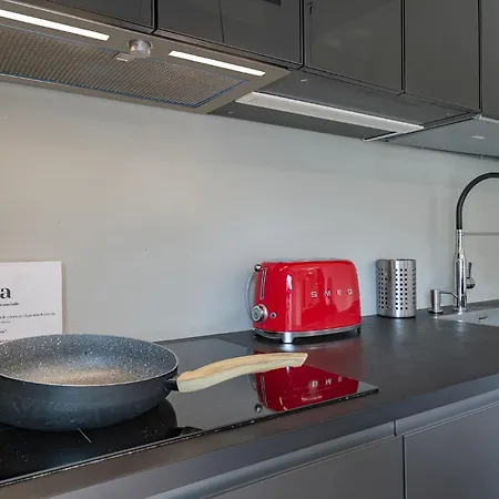 Appartement Giresio 41 - Your Penthouse With Rooftop Garden In Navigli - Wifi Milaan