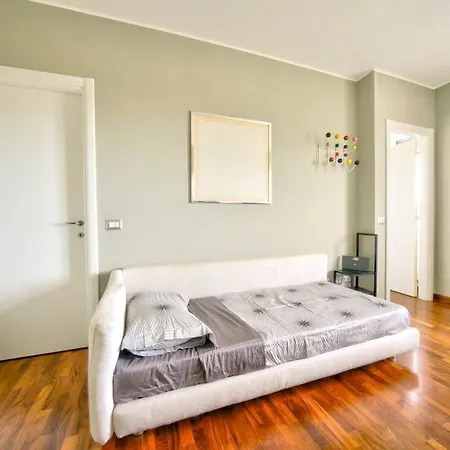 Station - Fashion Design Rooftop Apartment *