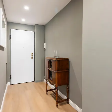 Ospitali - Dimora Tina, Ampio Trilocale In Zona Lambrate Comodo X4 *