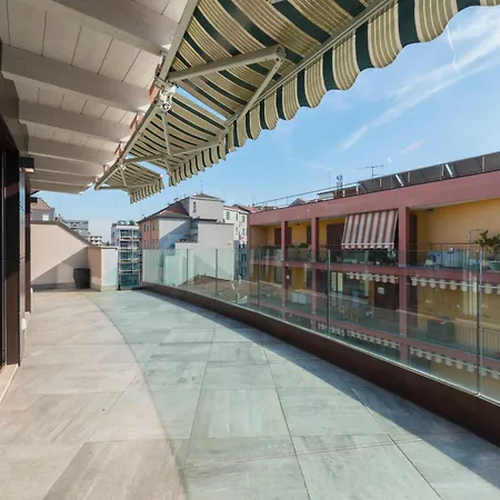 Lussuoso Attico Appartamento Milano