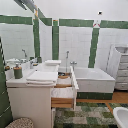 Stanza In Con Giardino