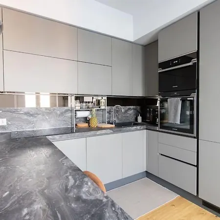Piazza Gramsci - Splendido Trilocale Con 2 Apartment