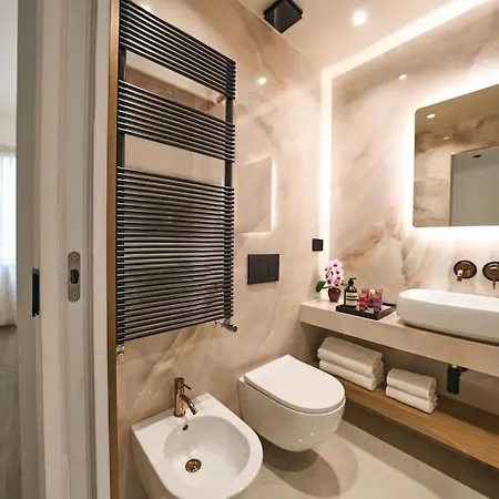 Caravaggio Golden House Next To Duomo 아파트 *