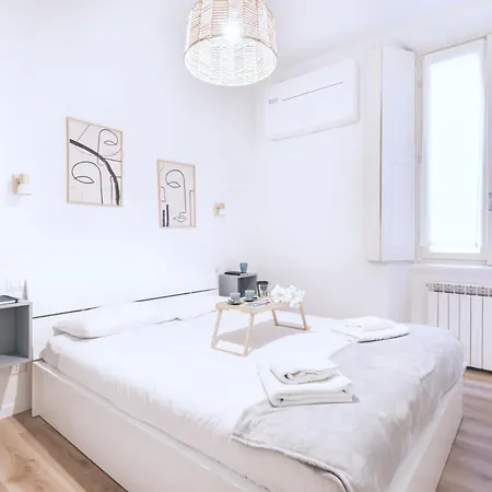 Easylife - - Lecco 5 P2 - In Porta Venezia *