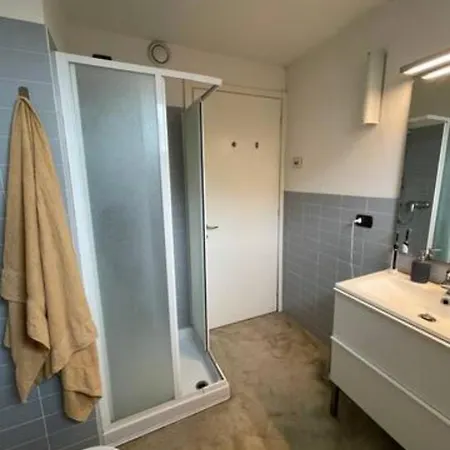 Ampio Loft Su Due Livelli Con Giardino *