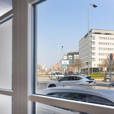 Loft Art Bicocca Апартаменты *