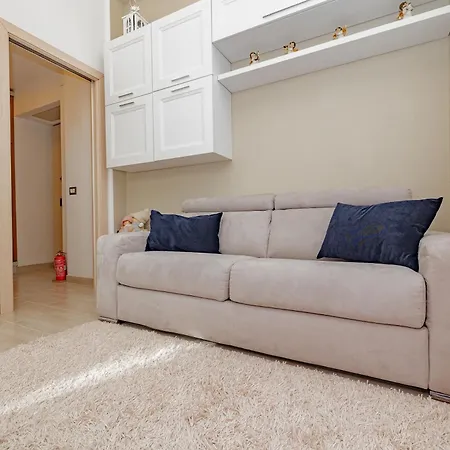 2 Bedroom - Buzzi Hospital, Sempione, Mico, 100mt Metrom5 Mailand