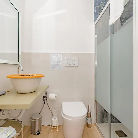 Barbara's House - Navigli - 2 Km From Duomo Daire