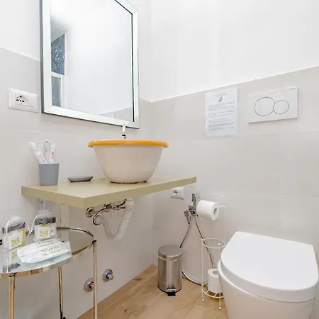Daire Barbara's House - Navigli - 2 Km From Duomo *