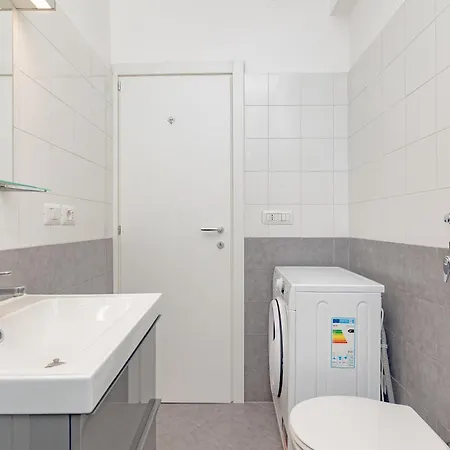 Apartament Niguarda Hospital M5 Lilla 10 Away Wifi Ac Mediolan