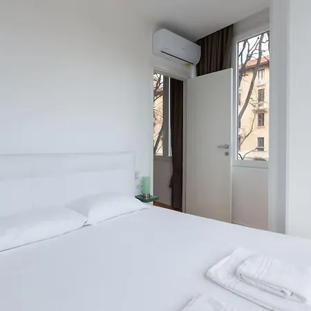 Easytopstay - Porta Romana Urban Chic