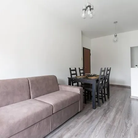 Apartment Large Close To Metro Milan