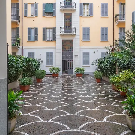 Apartment Xenia - Elegant Two-room In Porta Venezia *