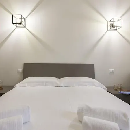 Hacca Collection - Isola-garibaldi District 1br