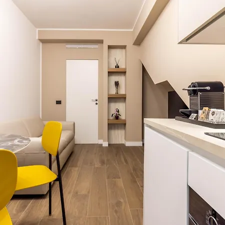 Picasso Golden House Next To Duomo شقة ميلان