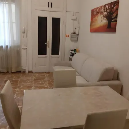 Andrea's Benaco Apartment Milan